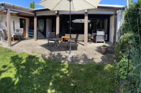 Bungalow Nordschwarzwald im Ferienpark Schellbronn mit tollem Garten für Natur- und Tierliebhaber